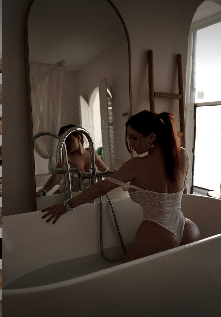 A playful frame from Miranda Faith nude — online in Sonnam