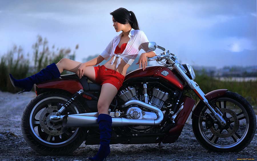 Beautiful girls and motorcycles in Sonnam