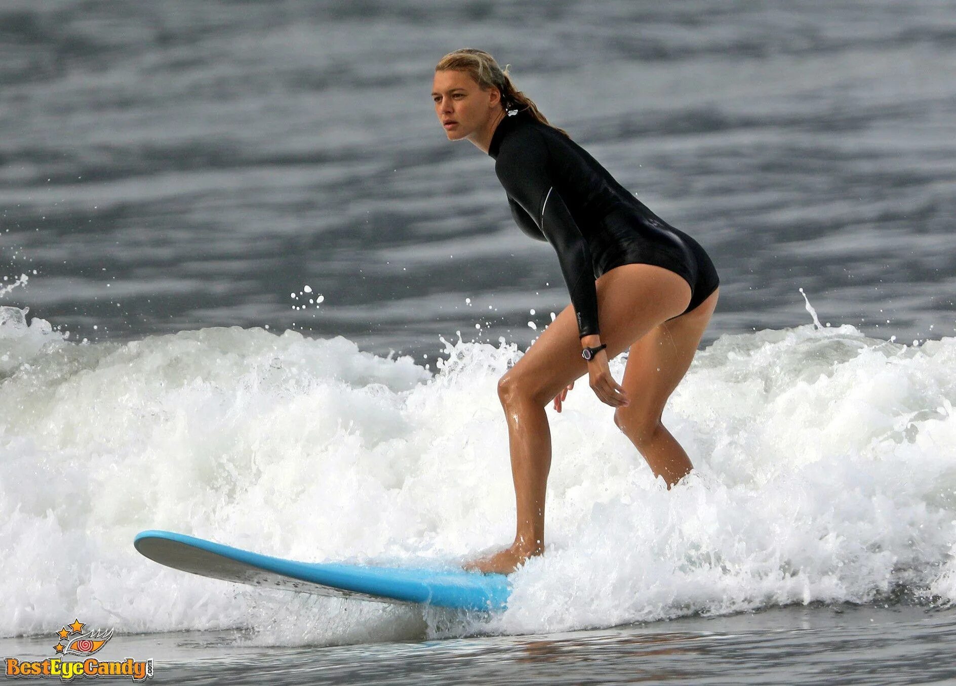 Kelly Rohrbach underwear in Sonnam