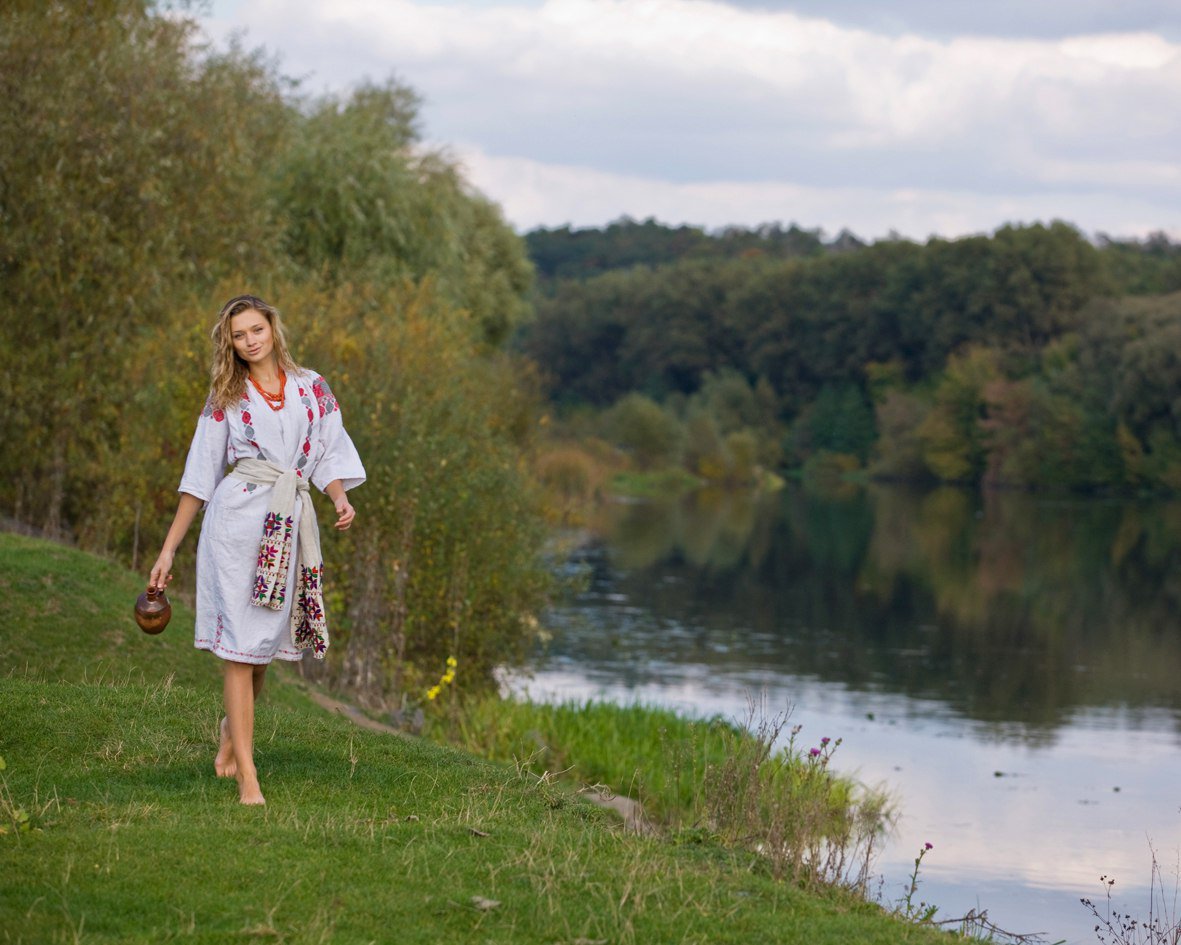 Nude girl Slavic women in Sonnam