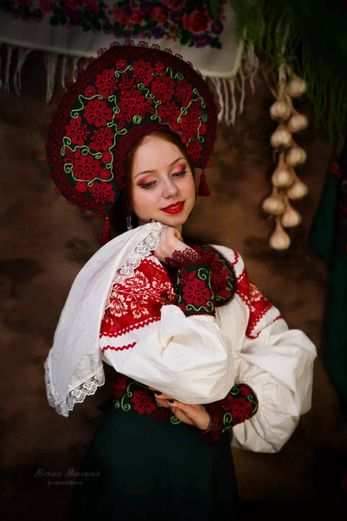 Women in Slavic costumes underwear in Sonnam