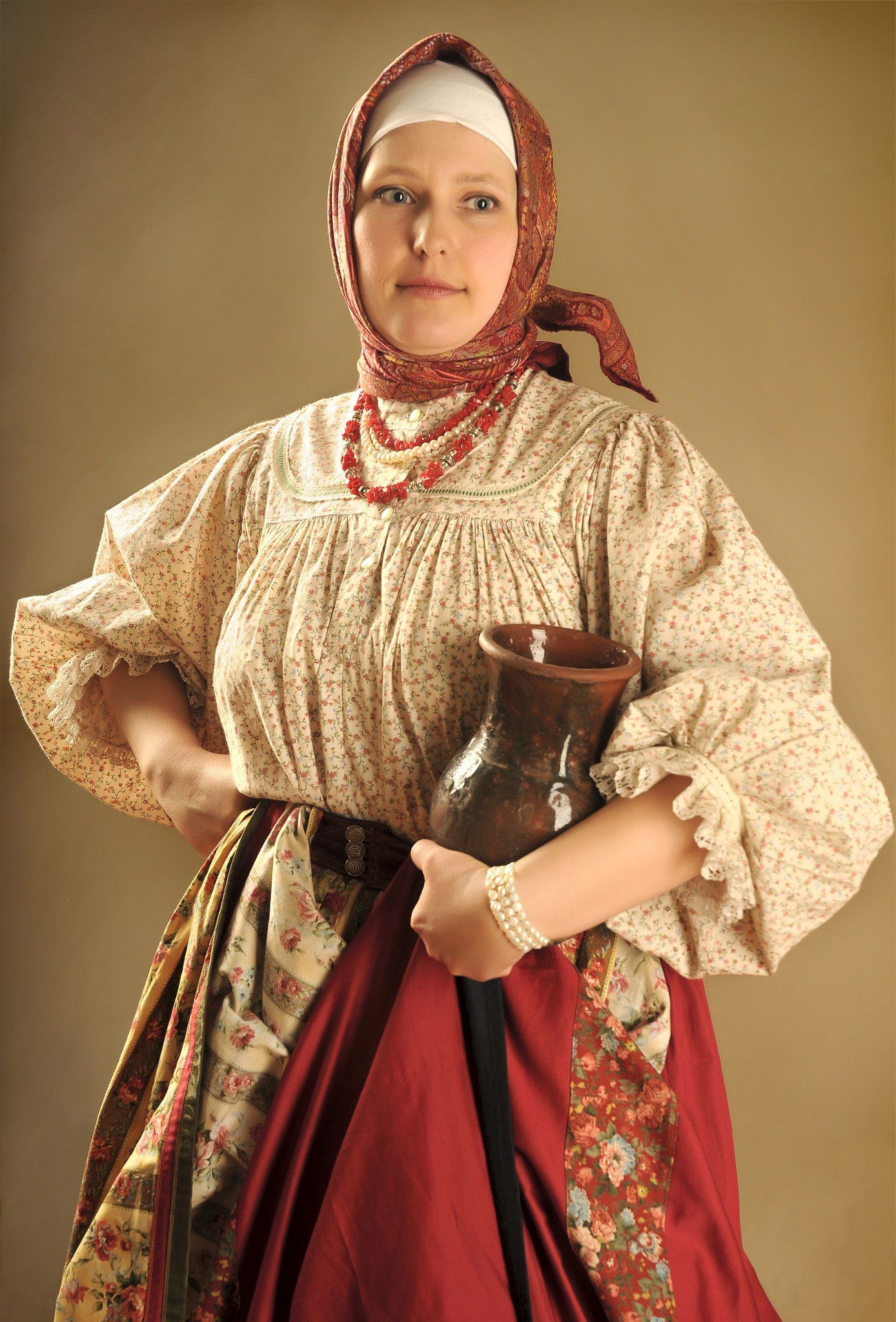 Girls in Slavic costumes in Sonnam