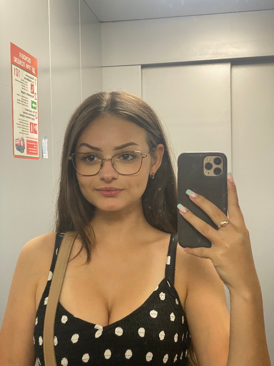 Sexy model Stacy in Sonnam